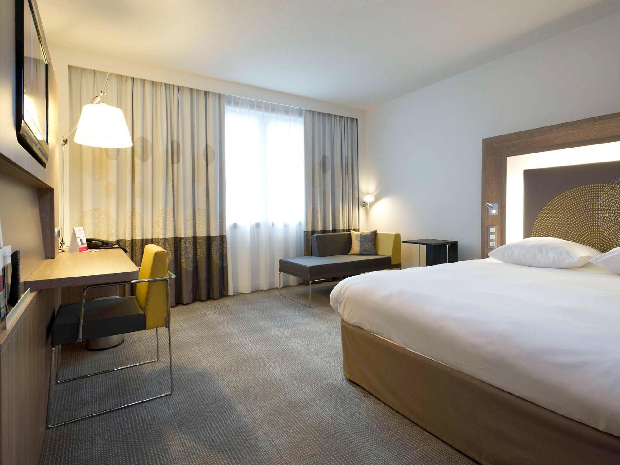 Novotel Centre Hotel 4*