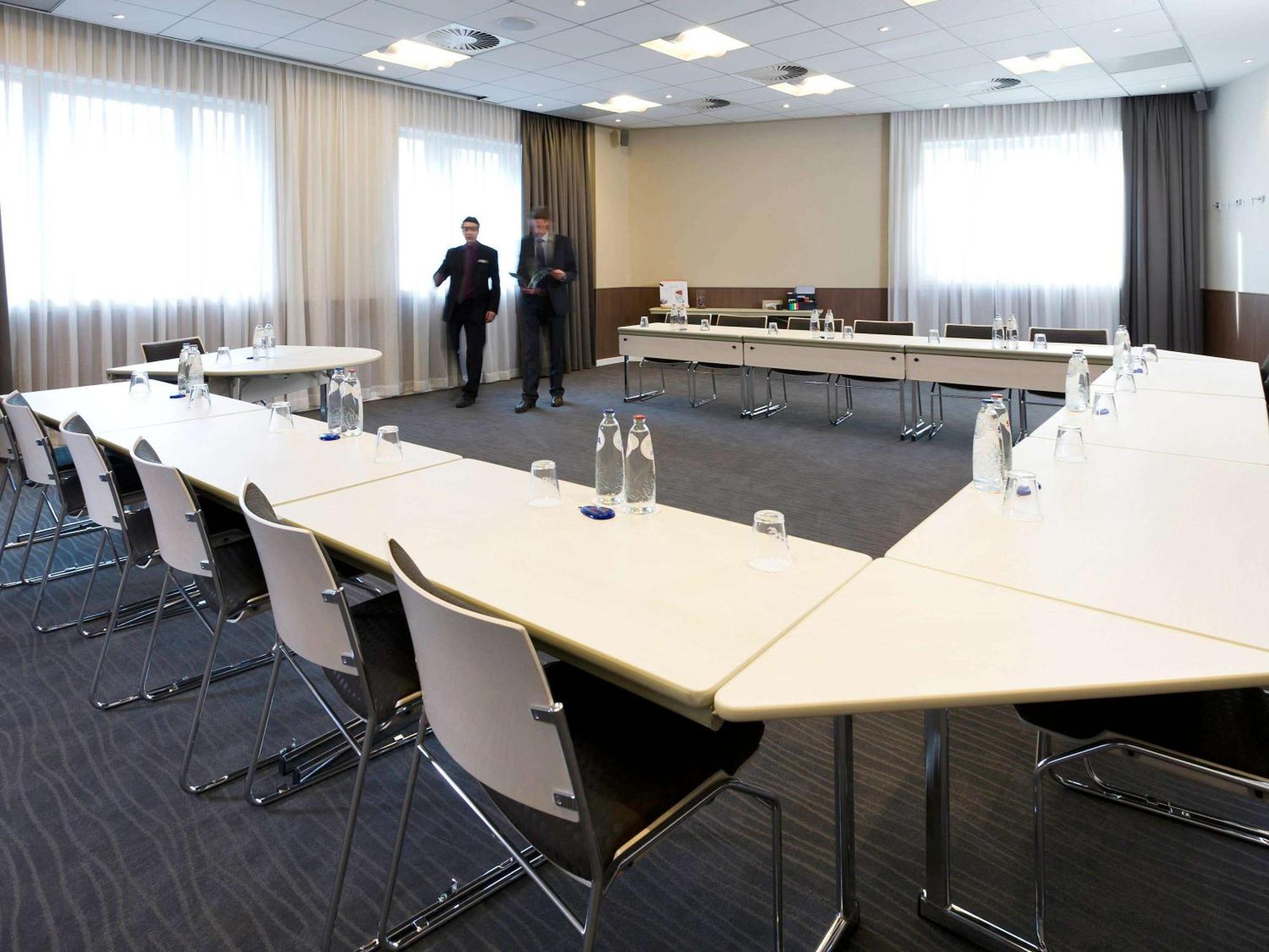 Novotel Centre Hotel 4*